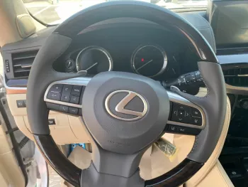 Lexus LX 570 Signature 2021 model