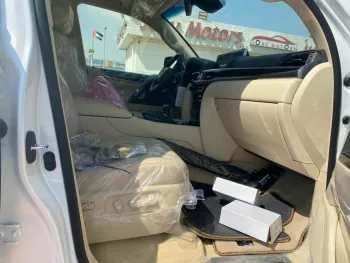 Lexus LX 570 Signature 2021 model
