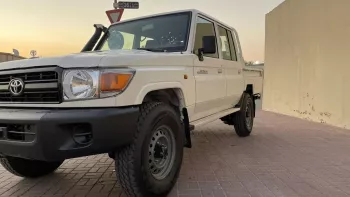 Toyota Land cruiser pickup double cabin diesel 4.5 L V8 2022