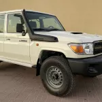 Toyota Land cruiser pickup double cabin diesel 4.5 L V8 2022 - Thumbnail 4