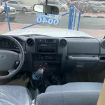 Toyota Land cruiser pickup/ diesel 4.2L V6 / difflock and power windows/ GCC specs - Thumbnail 7