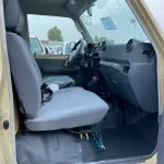 Toyota Land cruiser pickup/ diesel 4.2L V6 / difflock and power windows/ GCC specs - Thumbnail 11