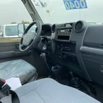 Toyota Land cruiser pickup/ diesel 4.2L V6 / difflock and power windows/ GCC specs - Thumbnail 12