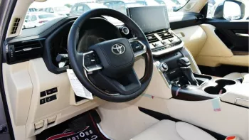 Toyota Land Cruiser VX 3.5 L twin turbo 2022