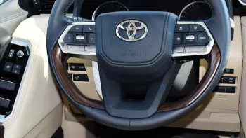 Toyota Land Cruiser VX 3.5 L twin turbo 2022
