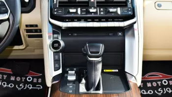 Toyota Land Cruiser VX 3.5 L twin turbo 2022
