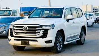 Toyota Land Cruiser GXR 3.3 L twin turbo diesel2022