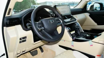 Toyota Land Cruiser GXR 3.3 L twin turbo diesel2022