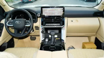 Toyota Land Cruiser GXR 3.3 L twin turbo diesel2022