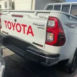 Toyota Hilux diesel 2.4L Manual transmission Full Option 2022 - Thumbnail 3