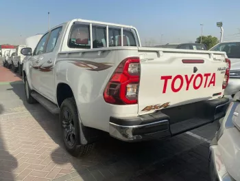 Toyota Hilux diesel 2.4L Manual transmission Full Option 2022