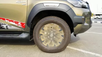 Toyota Hilux adventure Petrol 4.0L V6 A/T 2022