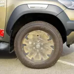 Toyota Hilux adventure Petrol 4.0L V6 A/T 2022 - Thumbnail 16