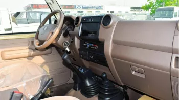 Toyota Land Cruiser pickup Diesel 4.5L V8 double cabin 2022
