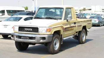 Toyota Land Cruiser pickup single cabin petrol 4.0L V6 2021 model