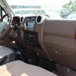Toyota Land Cruiser pickup single cabin petrol 4.0L V6 2021 model - Thumbnail 14