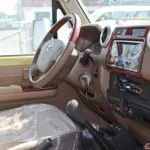 Toyota Land Cruiser pickup single cabin petrol 4.0L V6 2021 model - Thumbnail 15