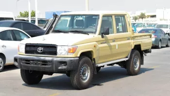 Toyota Land Cruiser pickup double cabin petrol 4.0L V6 2022 model
