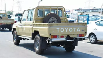 Toyota Land Cruiser pickup double cabin petrol 4.0L V6 2022 model