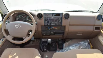 Toyota Land Cruiser pickup double cabin petrol 4.0L V6 2022 model