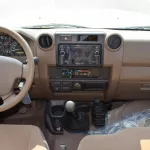Toyota Land Cruiser pickup double cabin petrol 4.0L V6 2022 model - Thumbnail 14