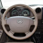 Toyota Land Cruiser pickup double cabin petrol 4.0L V6 2022 model - Thumbnail 15