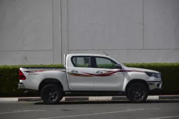 2022 MODEL TOYOTA HILUX DOUBLE CAB PICKUP GLX 2.7L PETROL 4WD AUTOMAATIC TRANSMISSION