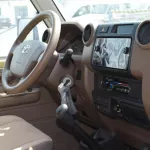 Toyota Land Cruiser pickup double cabin petrol 4.0L V6 2022 model - Thumbnail 19