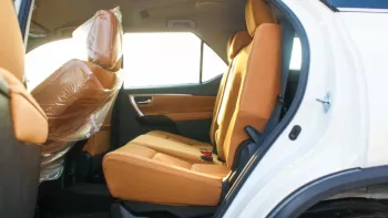 Toyota Fortuner Diesel 2.8L V4 full option with radar and camera 360 / 2022 model