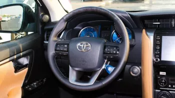 Toyota Fortuner Diesel 2.8L V4 full option with radar and camera 360 / 2022 model