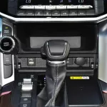 Toyota Land Cruiser GXR 3.3L diesel twin turbo 2022 - Thumbnail 9