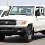 Toyota Land Cruiser pickup double cabin 4.2L diesel 2022 model - Thumbnail 1