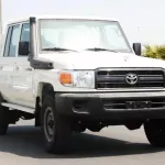 Toyota Land Cruiser pickup double cabin 4.2L diesel 2022 model - Thumbnail 3