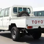 Toyota Land Cruiser pickup double cabin 4.2L diesel 2022 model - Thumbnail 4