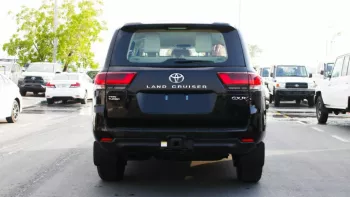 Toyota Land Cruiser GXR 3.5L petrol twin turbo 2022 model without sunroof