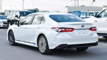 Toyota Camry GLE 2.5l hybrid 2023