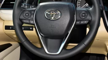Toyota Camry GLE 2.5l hybrid 2023