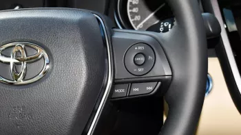 Toyota Camry GLE 2.5l hybrid 2023