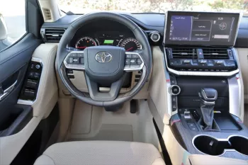 Toyota Land Cruiser L300 VX 4.0L 2022 4WD 