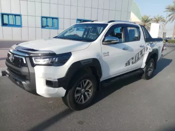 USED TOYOTA HILUX 2017 4X4 D/CAB PICK UP DIESEL ENGINE RIGHT HAND DRIVE