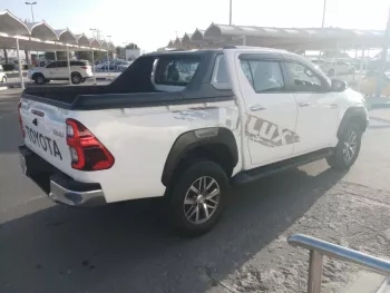 USED TOYOTA HILUX 2017 4X4 D/CAB PICK UP DIESEL ENGINE RIGHT HAND DRIVE