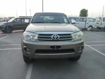 Toyota fortuner 2009