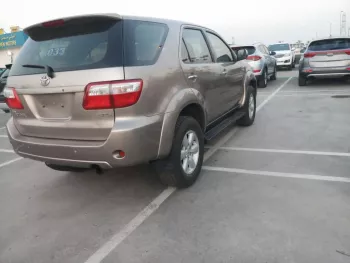 Toyota fortuner 2009