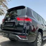 Land Cruiser VXR Twin Turbo 2022 Model GCC specs - Thumbnail 5