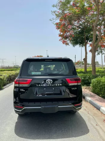 Land Cruiser VXR Twin Turbo 2022 Model GCC specs