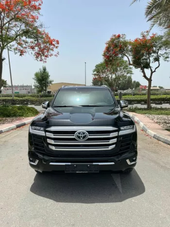 Toyota Land Cruiser VXR Twin Turbo 2022 Model GCC specs