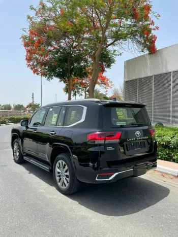 Toyota Land Cruiser VXR Twin Turbo 2022 Model GCC specs