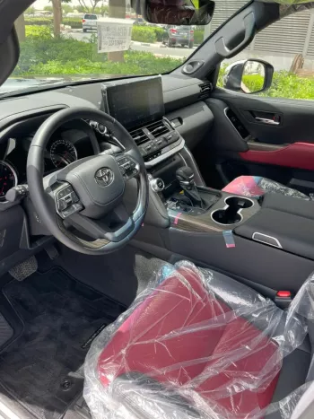 Toyota Land Cruiser VXR Twin Turbo 2022 Model GCC specs