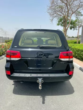 Toyota Land Cruiser EXR V8 5.7L Magnasun Supercharged Engine 2017 Model GCC Specs