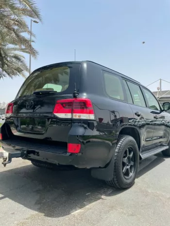 Toyota Land Cruiser EXR V8 5.7L Magnasun Supercharged Engine 2017 Model GCC Specs